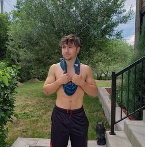 Meet your Posher, Simon